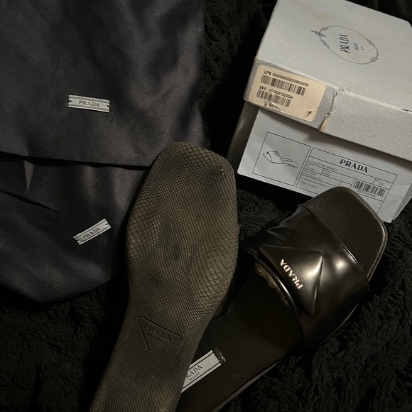 Prada leather slides/sandals - Picture 1 of 6